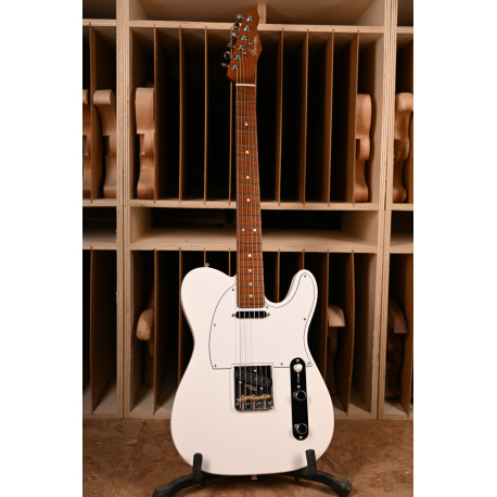 MARCEAU® GUITAR ELEGANTE ROASTED FLAMED MAPLE NECK ARTIC WHITE GLOSS